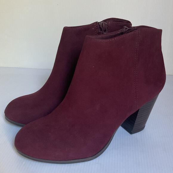 Old Navy Burgundy Suede Ankle Boots Women’s Size 6.5 Fall Style - Picture 2 of 7